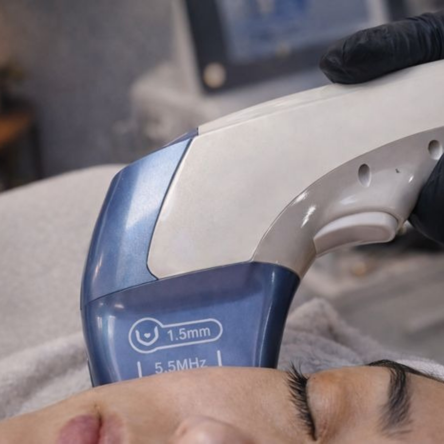 HIFU 12D Facial
